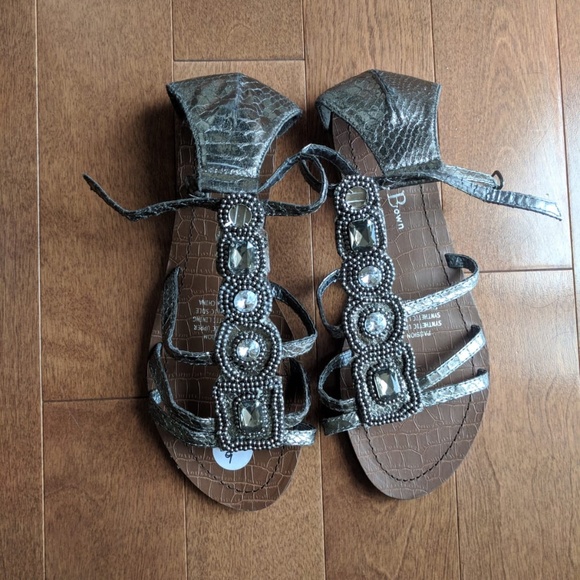 Isabella Brown Fashion flats sandal size 9 - Picture 3 of 4